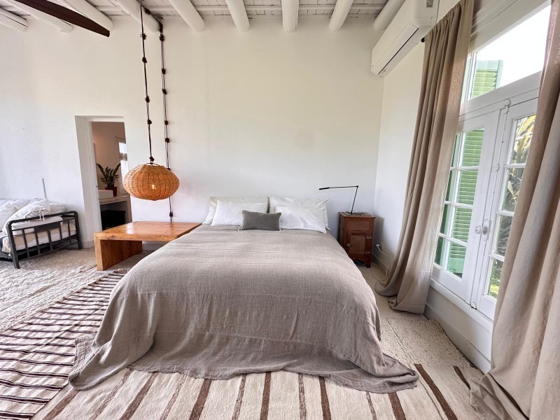 Casa amplia en venta y alquiler en el Quijote